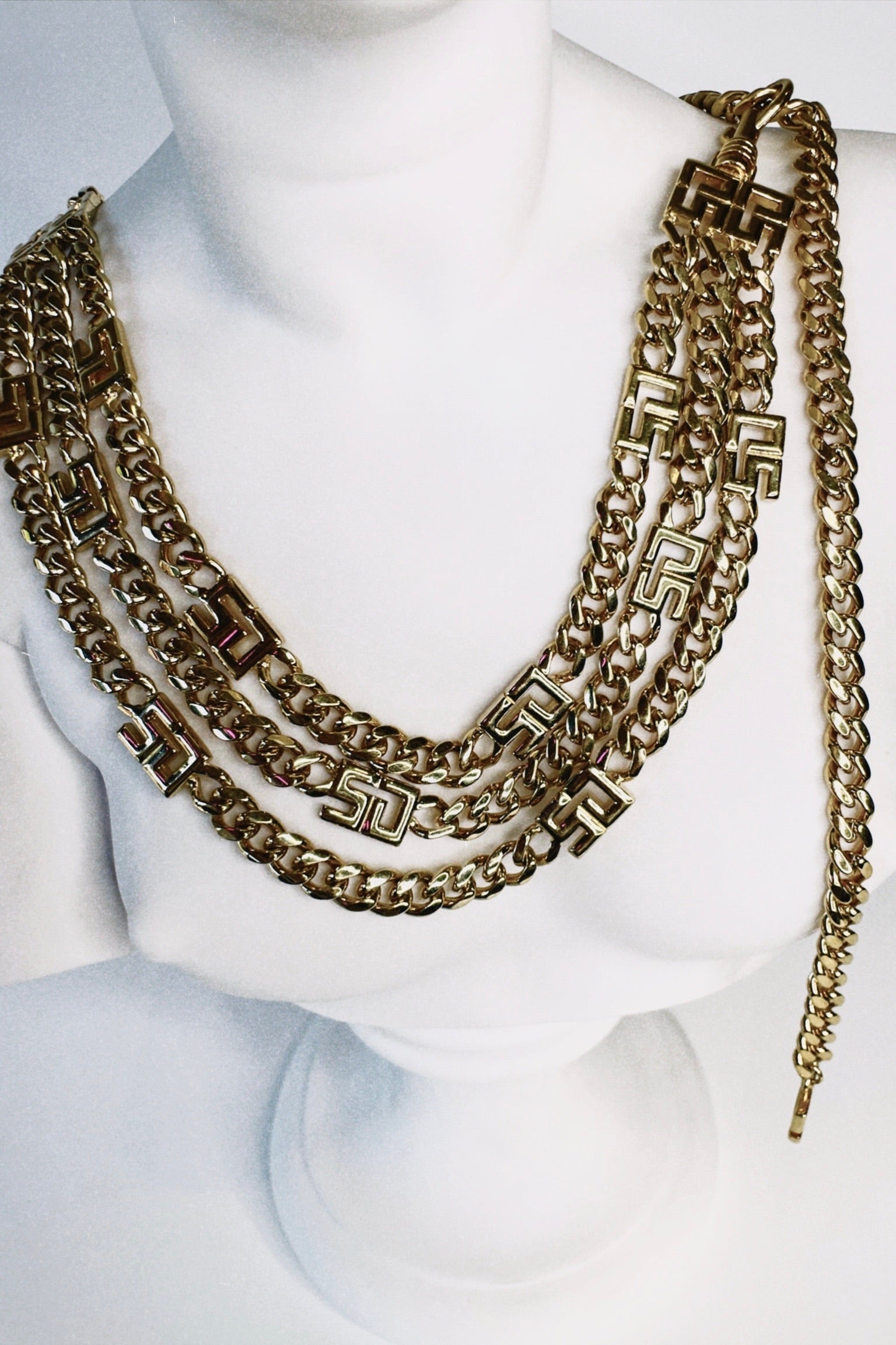 St. John Gold SJ Logo Layered Chain Belt Vintage Vintage ST JOHN SJ Logo Designer Runway Layered Gold Tone  main image 2