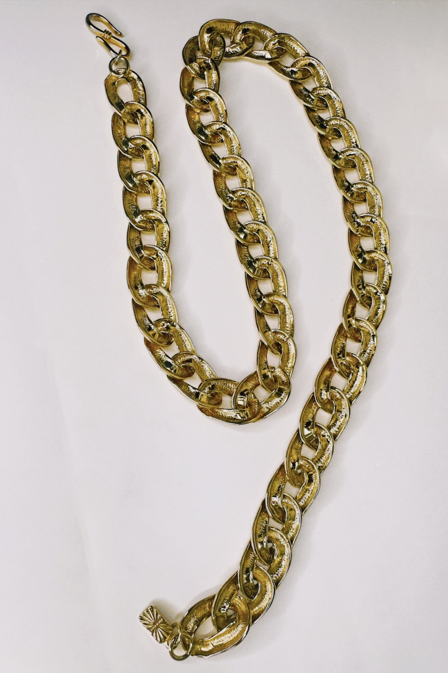 Authentic YSL Yves Saint Laurent Thick Oval Link Necklace | East